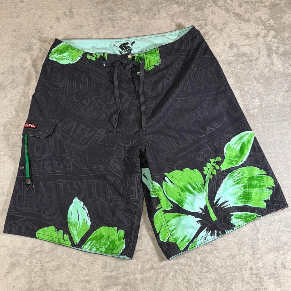 Y2K Vintage Quiksilver All Over Print Board Shorts | Black Green | Size 34